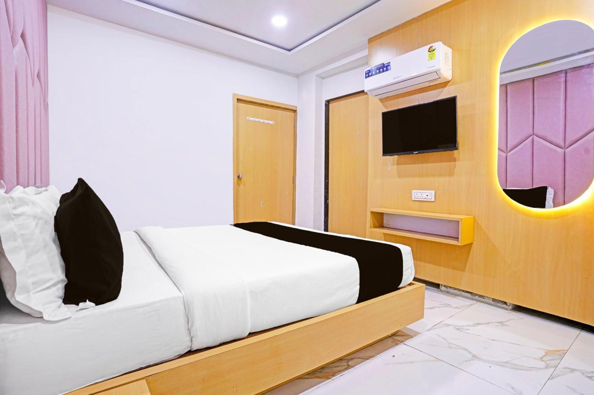 Hotel O Patang 24 Ахмедабад Экстерьер фото